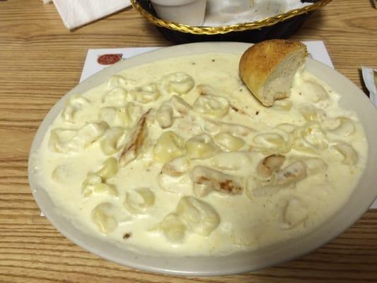 Tortellini chicken Alfredo