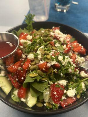 Strawberry & Spinach salad