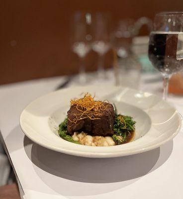 Cabernet Braised Harris Ranch Shortrib