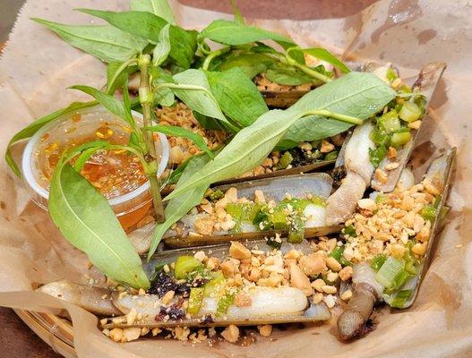 F-13 Razor Clams with Tamarind, $10.50 - 1 Star