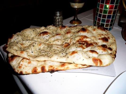 Mixed naan + parmesan naan.