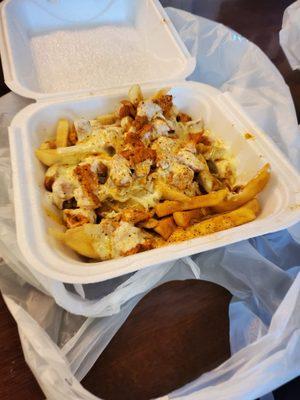 Chicken shawarma fries