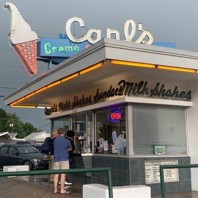 Carl's Milkshake spot