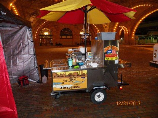 Roadrunner Hot Dawgs & Catering