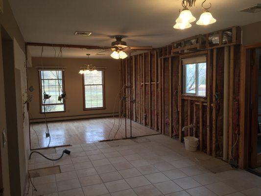 Wall remove to give new kitchen a open concept