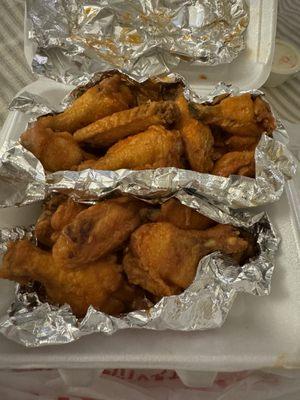 Hot and mild chicken wings