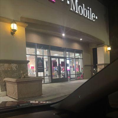 Location , store and 2 rude employees, male and female, monday 11/14 at 7.20 pm