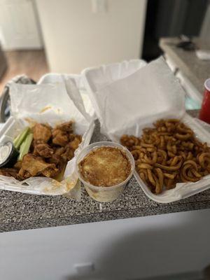 Buffalo Wings, Curly Fries, Panko Crusted Aged Cheddar Mac