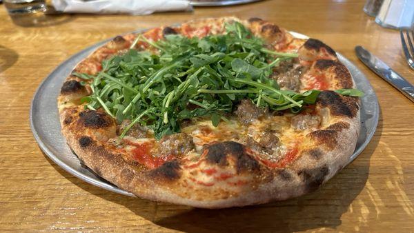 Sausage, mushroom, arugula and mozzarella