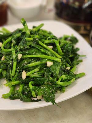 Pea Sprout with garlic