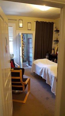 Acupuncture treatment room