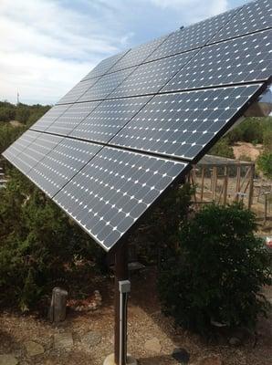 The solar panel array that follows the suns movement.