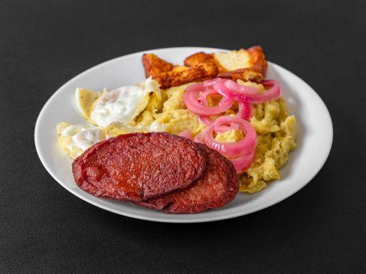 3 golpes fried cheese, salami & eggs ( queso salami y Huevo frito)