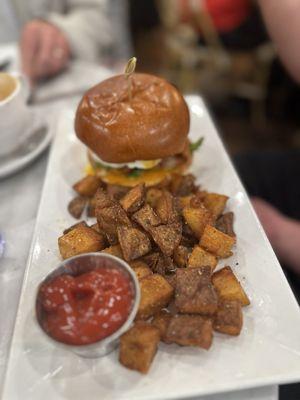 Fried chicken with house potatoes