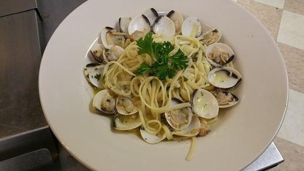 My wife loved this Linguini white clams sauce made by jack