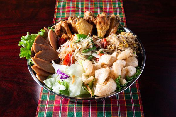 Papaya Salad Combo Tray