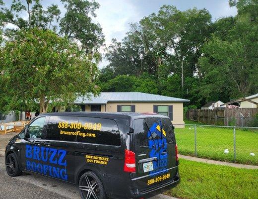 Bruzz Roofing Inc