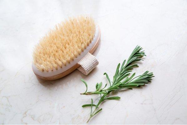 Dry brushing, a technique integrated in Lymphatic & Post Surgical Massages to help activate your lymph, cleanse toxins & rejuvenate nerves.