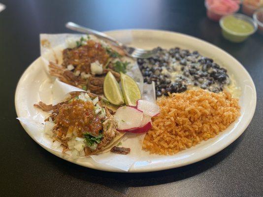 2 tacos lunch plate with carnitas