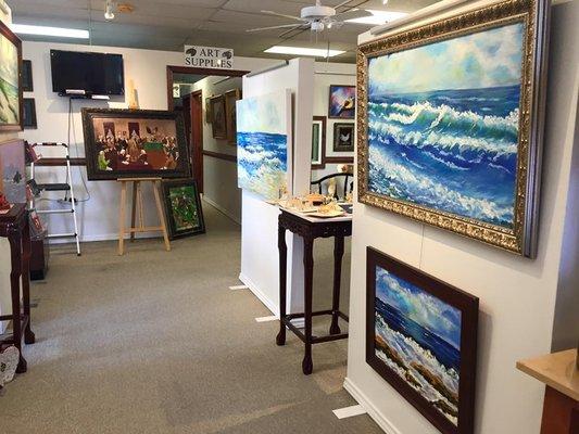 Learn to paint a wave...bring the gulf home!
 Painting classes in Oil, Acrylic and Watercolor