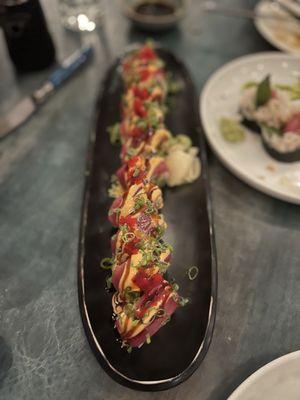 Fatty tuna roll with a spicy kick