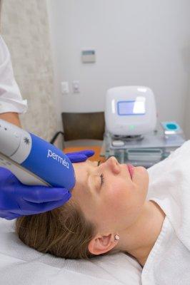 Perméa treatment at Advanced Dermatology, Glencoe.