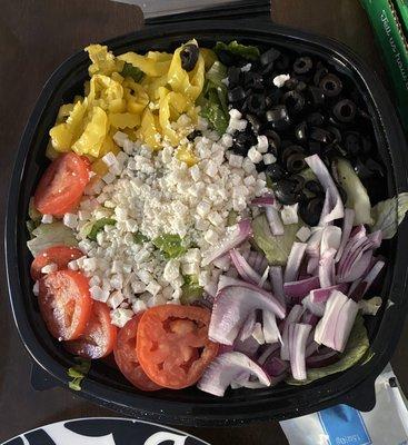 Family Greek Salad (feeds 4)