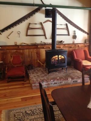 Dining room area with fireplace