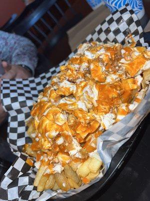 Kiki's Kikis Fries (with Chicken)