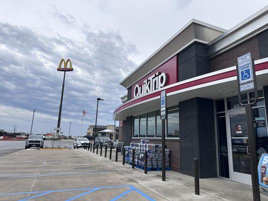 Front of QuikTrip