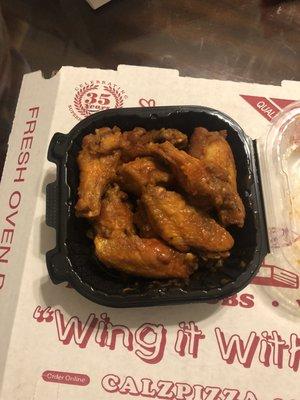 10 Buffalo Wings (Bone-in)