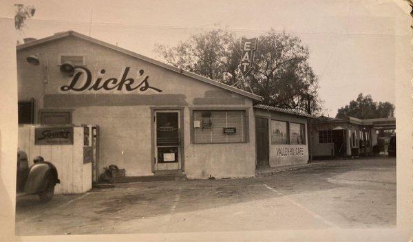 For the owners: my grandfather used to own that building. This pic is from around 1948-1950. He ran it as a bar and cafe.