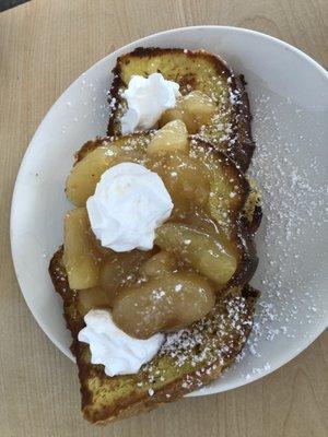 Short stack of apple cinnamon French toast