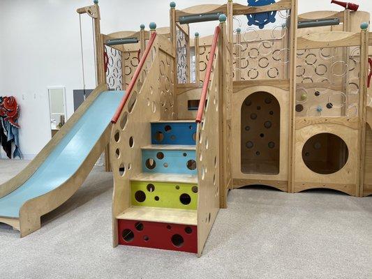 Indoor play structure