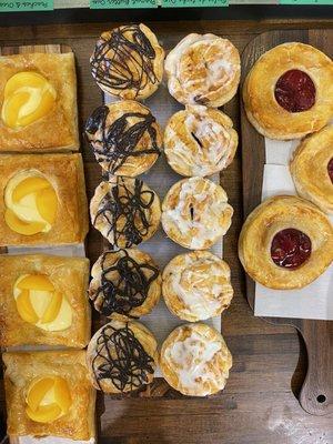 Sweet pastries (peach, peanut butter, caramel and strawberry)