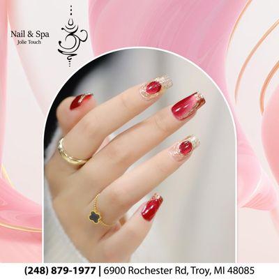 Discover the magic of our nail designs! With a mix of skill and creativity.