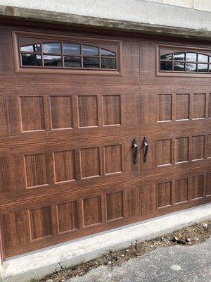 10 × 7 Walnut With Glass