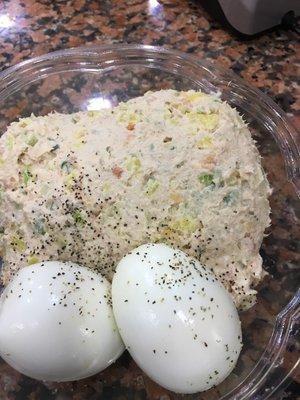 Chopped tuna salad with boiled eggs