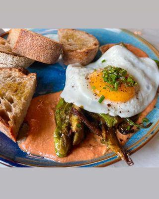 Shishito & mushrooms in romesco w. sunny egg