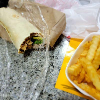 Jerk chicken wrap with fries