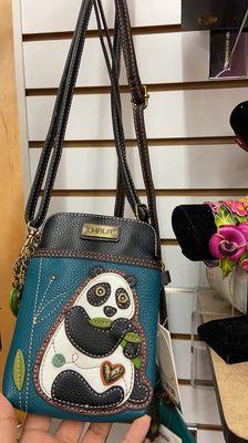 All sorts of nice purses different sizes, animals & flowers soo pretty