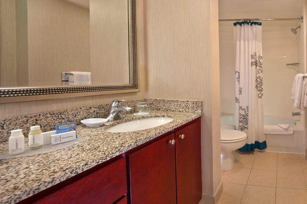 Suite Bathroom