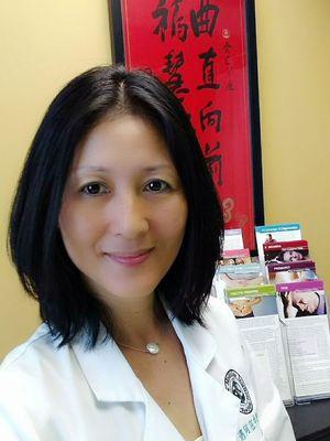 Dr.Vivian @Longevity Acupuncture