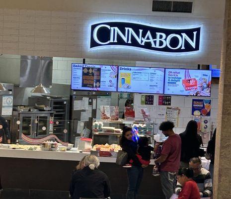 Cinnabon side of auntie Anne's