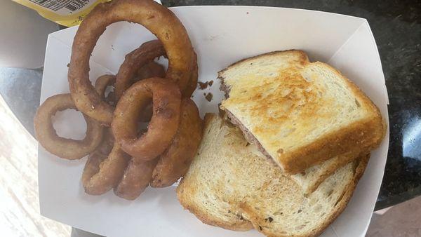 Patty melt with onion rings