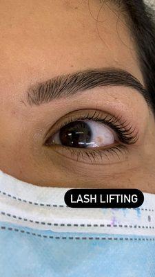 Lash lifting