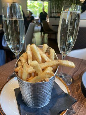 Prosecco & Fries- pairing for two