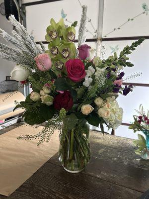 I called on a Sunday and asked for some flowers to be sent to cheer my mom up in the hospital. These were so beautiful!