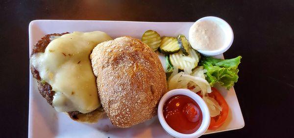 Green chili cheeseburger