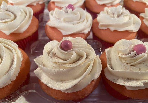 Strawberry cupcakes